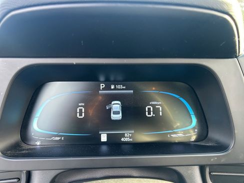 New 2025 Hyundai Elantra Sport FWD image 14