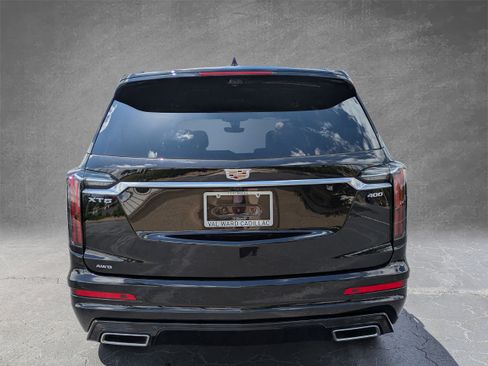 Used 2025 Cadillac XT6 Sport w/ Platinum Package AWD/4WD image 5