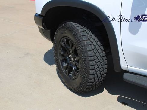 Used 2026 Chevrolet Silverado 1500 ZR2 AWD/4WD image 9