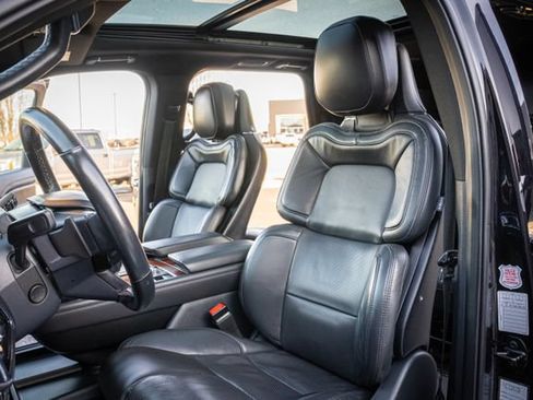Used 2024 Lincoln Navigator Reserve AWD/4WD image 14