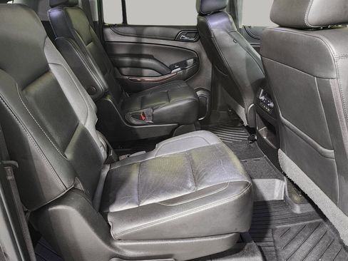 Used 2018 GMC Yukon XL SLT w/ Open Road Package AWD/4WD image 28