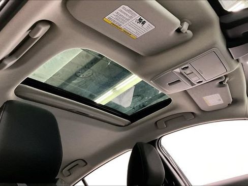 New 2026 Nissan Sentra SV w/ SV Convenience Package FWD image 32