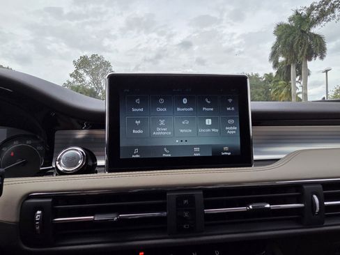 Used 2022 Lincoln Corsair FWD image 18