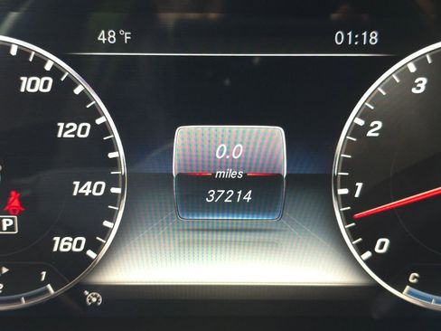 Used 2019 Mercedes-Benz E 450 4MATIC Wagon w/ Premium Package image 33