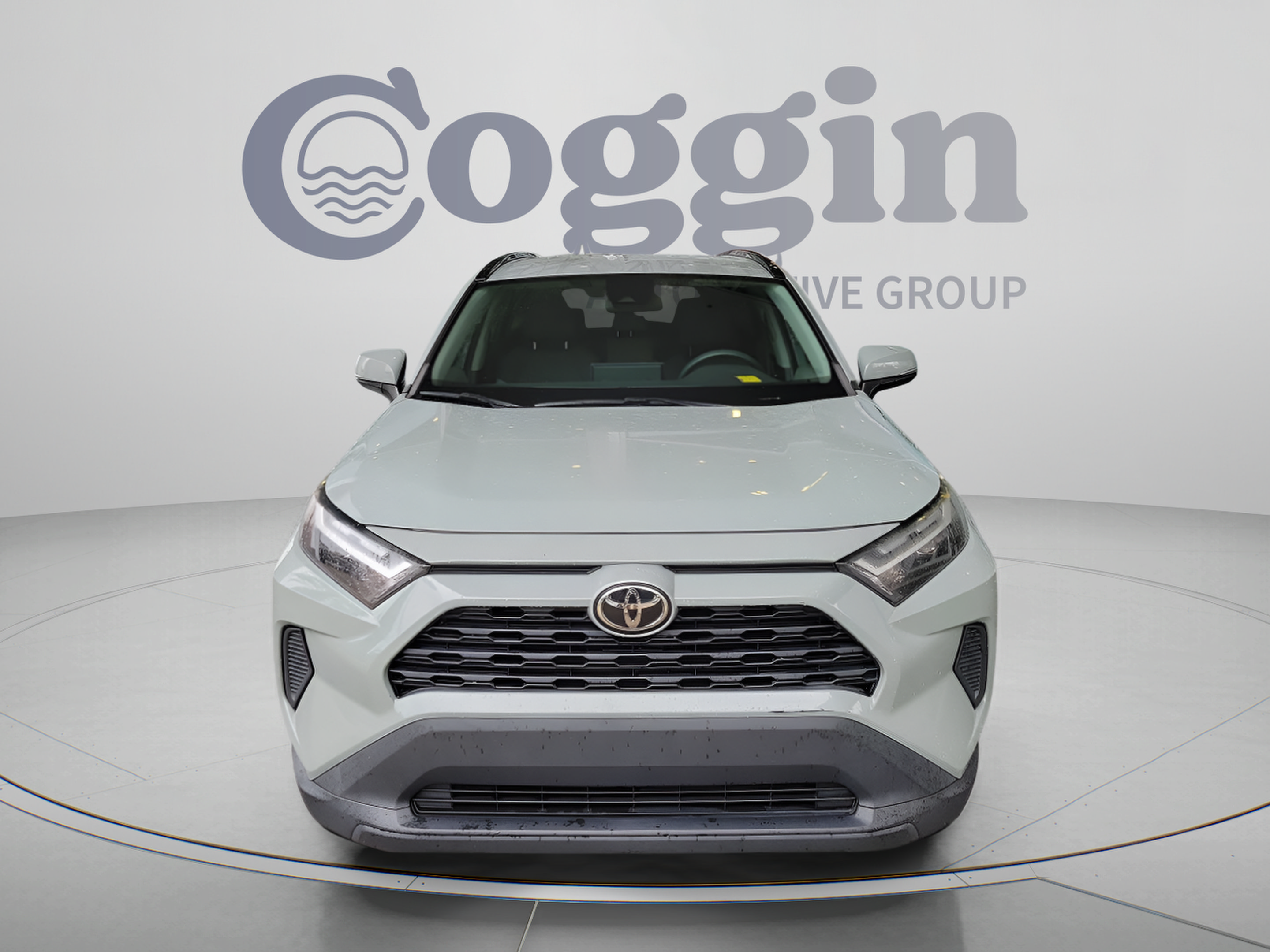 Used 2022 Toyota RAV4 XLE FWD image 6