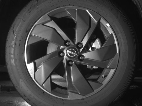 Used 2025 Nissan Rogue SV FWD image 10