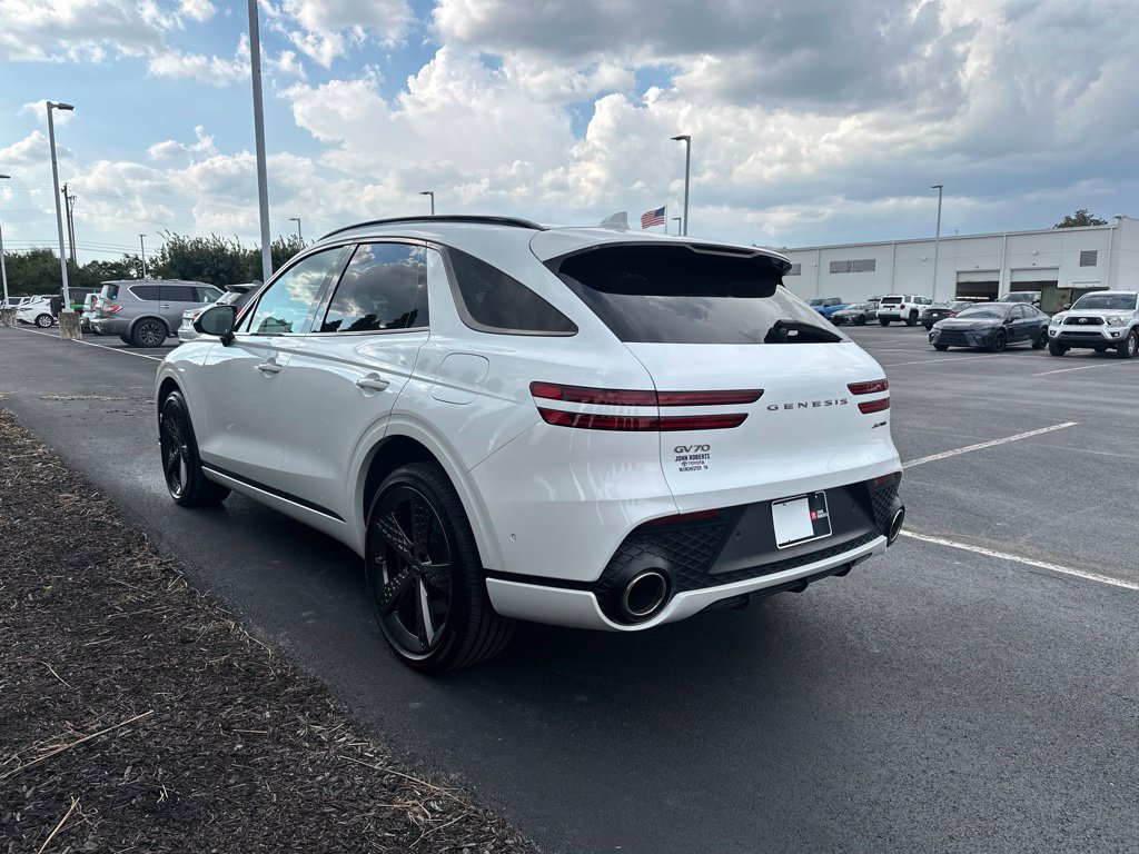 Used 2024 Genesis GV70 3.5T Sport w/ Sport Advanced Package AWD/4WD image 5