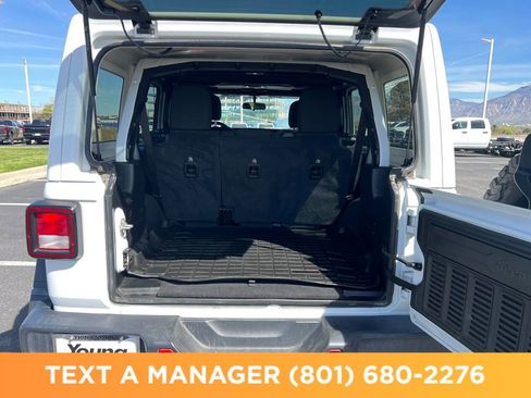 Used 2020 Jeep Wrangler Unlimited Rubicon w/ Dual Top Group AWD/4WD image 22