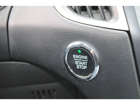 Used 2023 Ford Edge Titanium image 25