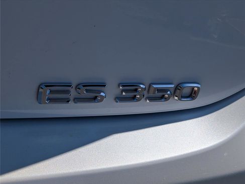 Certified 2025 Lexus ES 350 w/ Premium Package FWD image 9