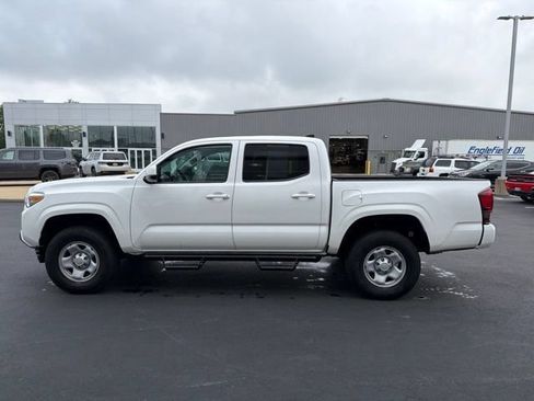 Certified 2023 Toyota Tacoma SR AWD/4WD image 4
