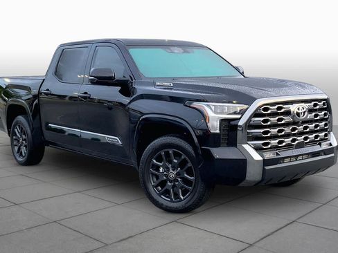 Used 2025 Toyota Tundra Platinum AWD/4WD image 3