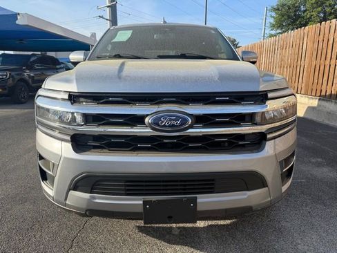 Used 2024 Ford Expedition Limited image 2