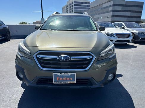 Used 2018 Subaru Outback 2.5i Limited AWD/4WD image 2