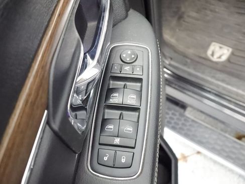 Used 2017 RAM 1500 Laramie w/ Convenience Group AWD/4WD image 24