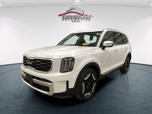 Used 2025 Kia Telluride S FWD image 4