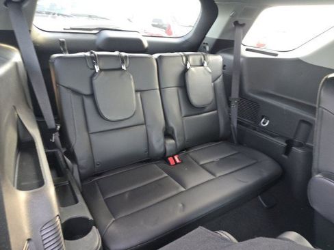 Used 2023 Ford Explorer XLT w/ Equipment Group 202A AWD/4WD image 9