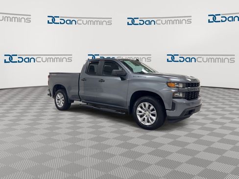 Used 2022 Chevrolet Silverado 1500 Custom w/ Safety Confidence Package AWD/4WD image 2