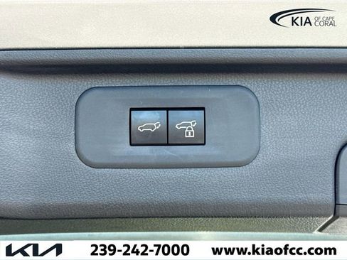 Used 2024 Toyota Grand Highlander AWD image 14