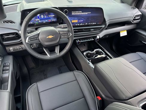 New 2025 Chevrolet Silverado EV LT image 2