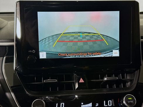 Used 2023 Toyota Corolla Cross XLE w/ Convenience Package FWD image 25