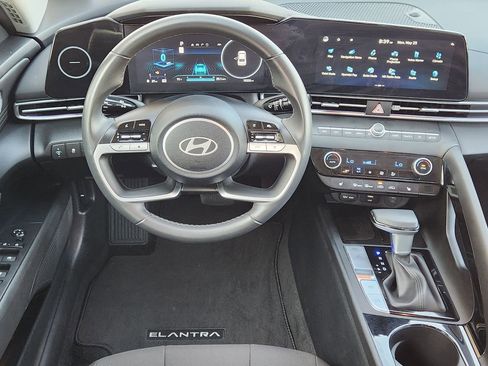 Used 2024 Hyundai Elantra SEL w/ Convenience Package FWD image 26