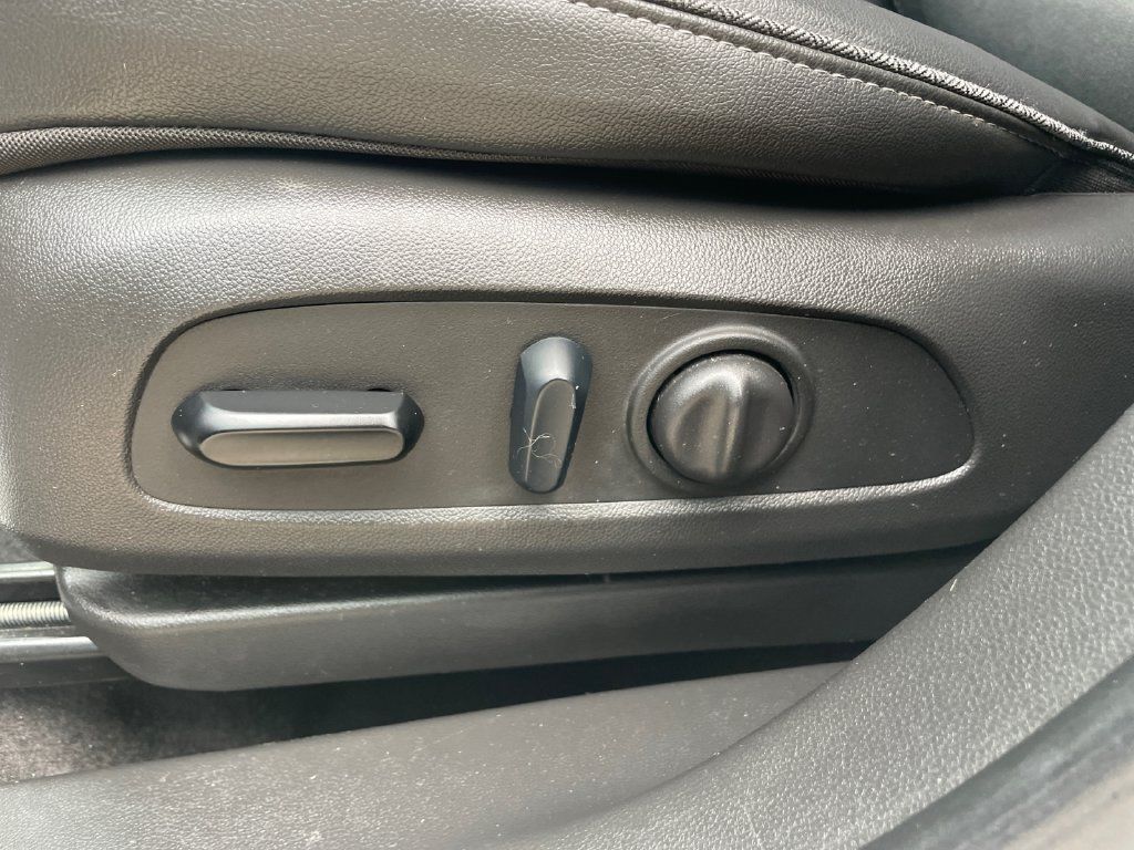 Used 2023 Buick Encore GX Preferred w/ Cold Weather Comfort Package AWD/4WD image 22
