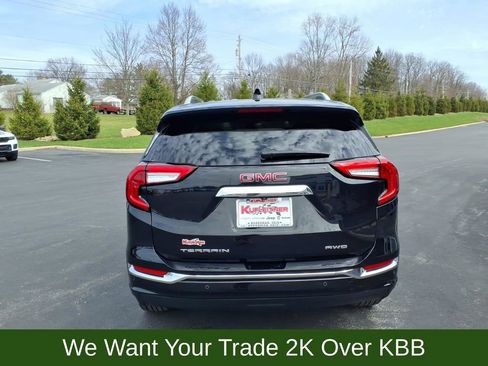 Used 2024 GMC Terrain Denali w/ Black Diamond Edition image 5