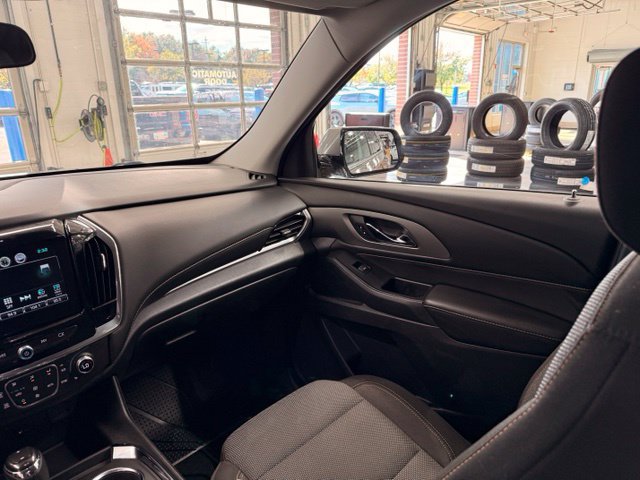 Used 2019 Chevrolet Traverse LT FWD image 18