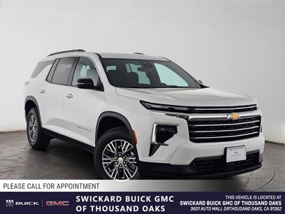 Used 2025 Chevrolet Traverse LT