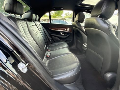 Used 2018 Mercedes-Benz E 300 4MATIC w/ Premium 1 Package image 23
