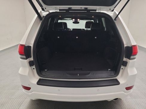 Used 2019 Jeep Grand Cherokee Altitude RWD image 29