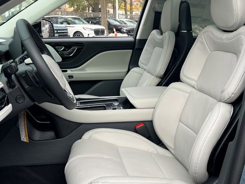 New 2026 Lincoln Aviator Reserve w/ Luxury Package image 13