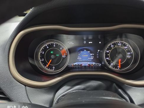 Used 2018 Jeep Cherokee Limited AWD/4WD image 7
