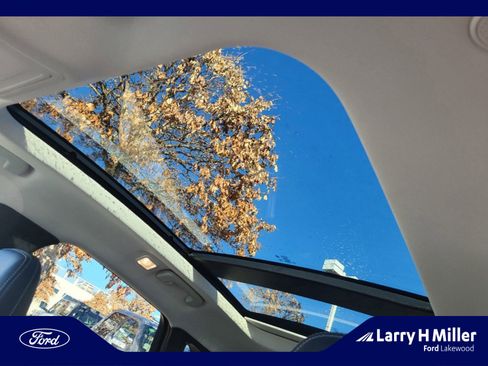 New 2024 Ford Escape SE w/ PHEV Premium Package image 18