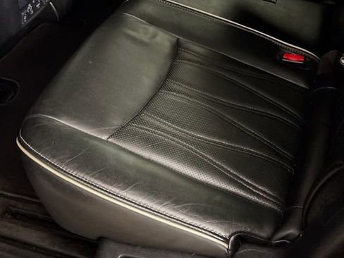 Used 2017 INFINITI QX60 Luxe w/ Deluxe Technology Package image 19