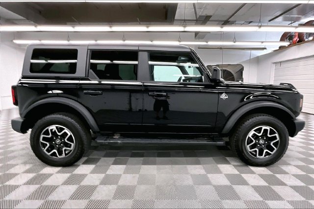 Used 2024 Ford Bronco Outer Banks AWD/4WD image 15