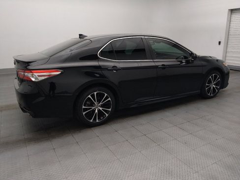 Used 2020 Toyota Camry SE FWD image 10