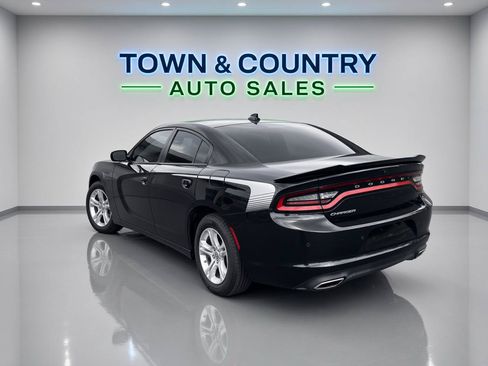 Used 2023 Dodge Charger SXT RWD image 3