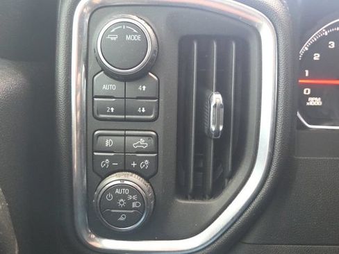 Used 2022 Chevrolet Silverado 1500 LT Trail Boss w/ Safety Package AWD/4WD image 23