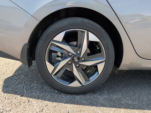 Used 2023 Hyundai Elantra SEL w/ Convenience Package image 23