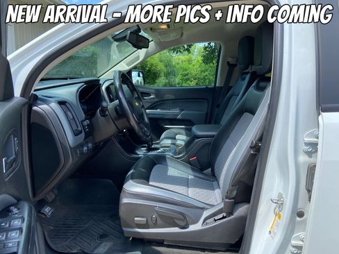 Used 2018 Chevrolet Colorado Z71 AWD/4WD image 3