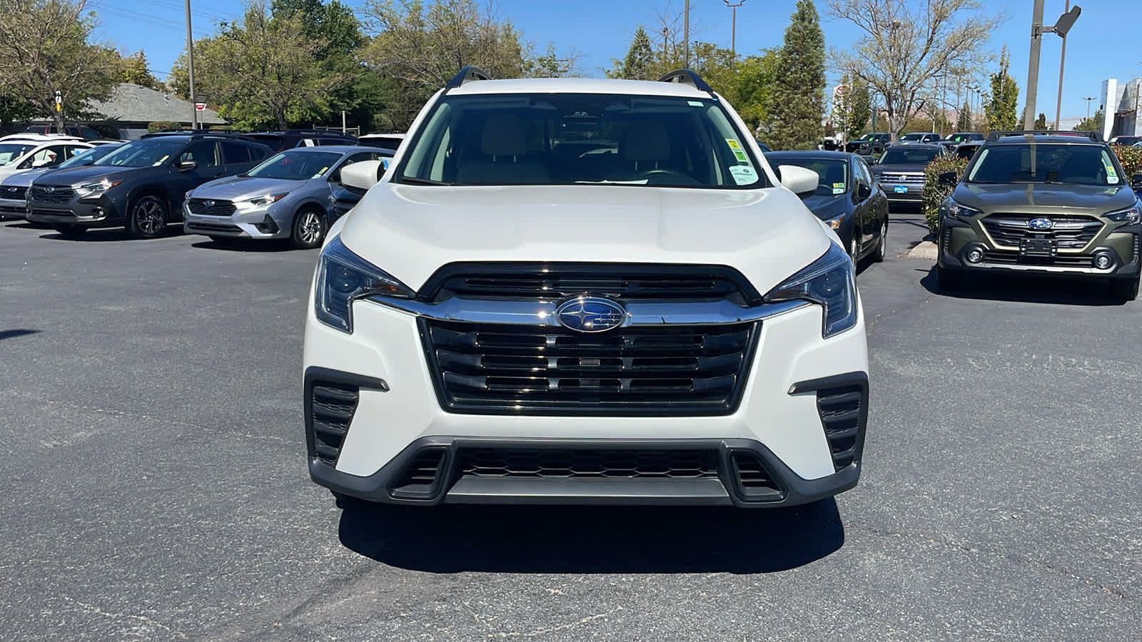 Certified 2025 Subaru Ascent Premium w/ Premium Package AWD/4WD image 3