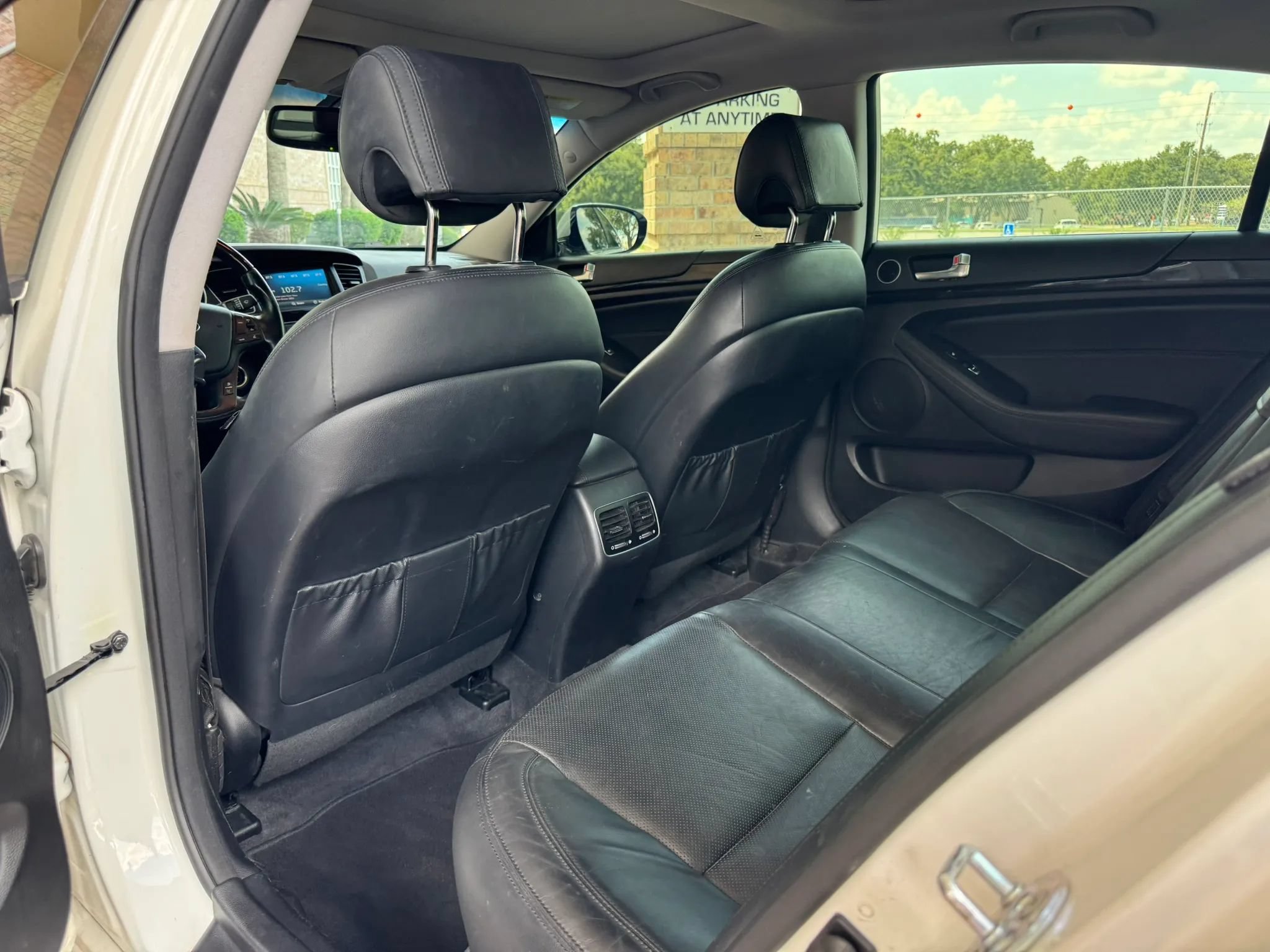 Used 2016 Kia Cadenza Premium FWD image 14