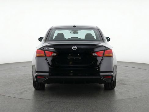 Used 2025 Nissan Altima 2.5 SV image 7