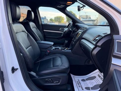 Used 2018 Ford Explorer XLT w/ Equipment Group 202A image 29