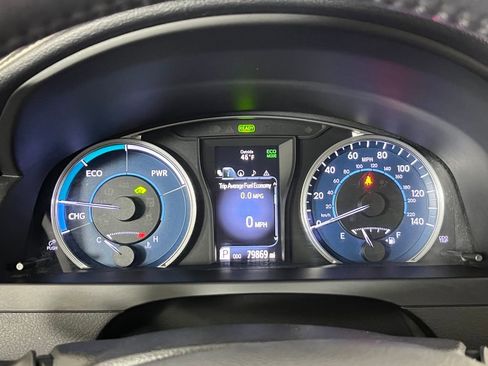 Used 2016 Toyota Camry LE image 19