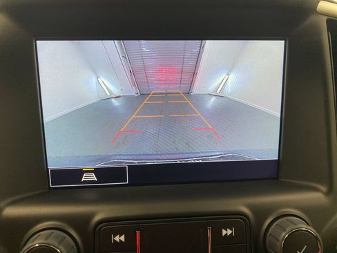 Used 2024 GMC Terrain SLT w/ LPO, Cargo Package FWD image 23