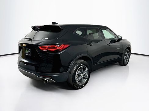 Used 2025 Chevrolet Blazer LT FWD image 9