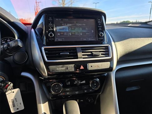 Used 2019 Mitsubishi Eclipse Cross ES image 18